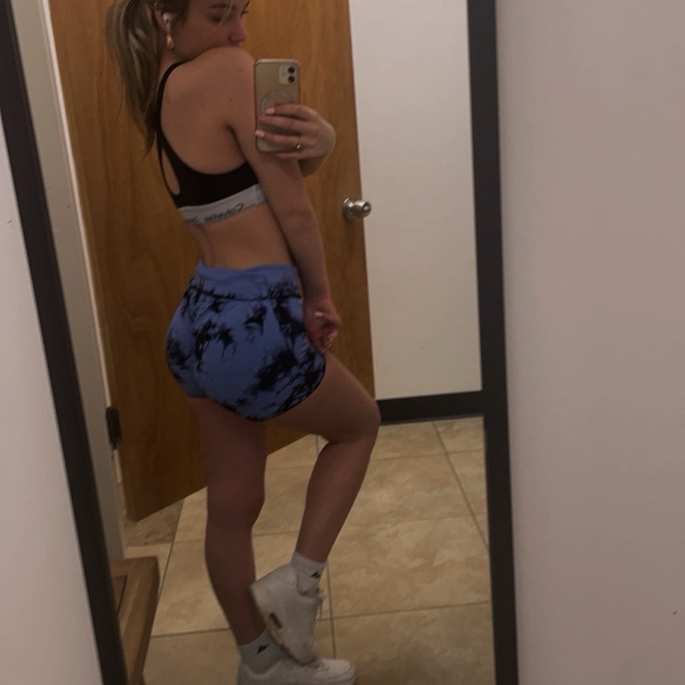 tie die workout shorts